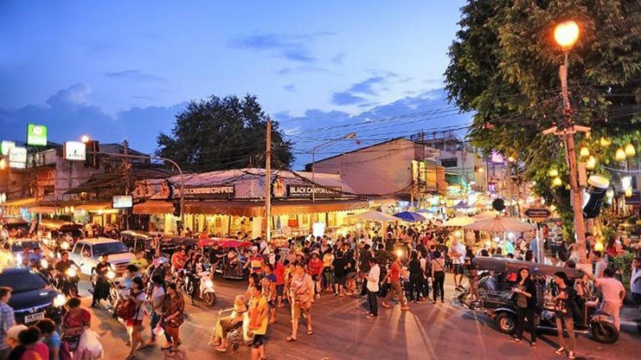 Varada Place Chiang Mai Extérieur photo